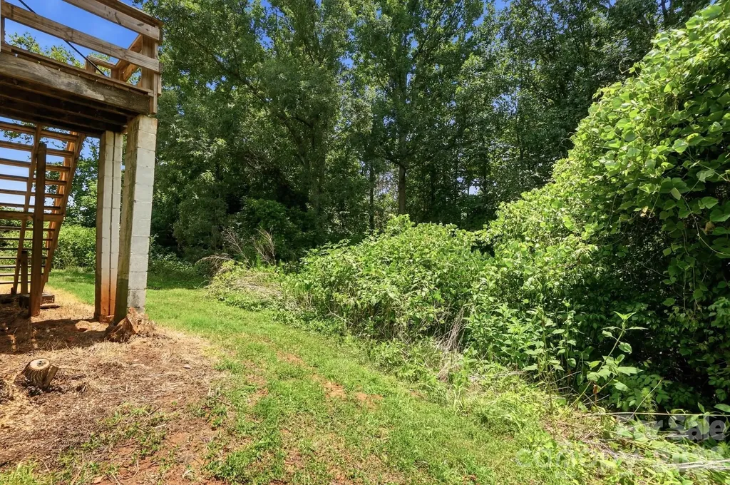 121 Piedmont Drive Lawndale NC 28090