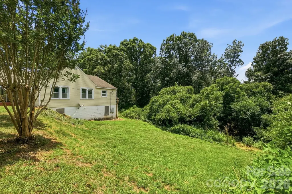 121 Piedmont Drive Lawndale NC 28090
