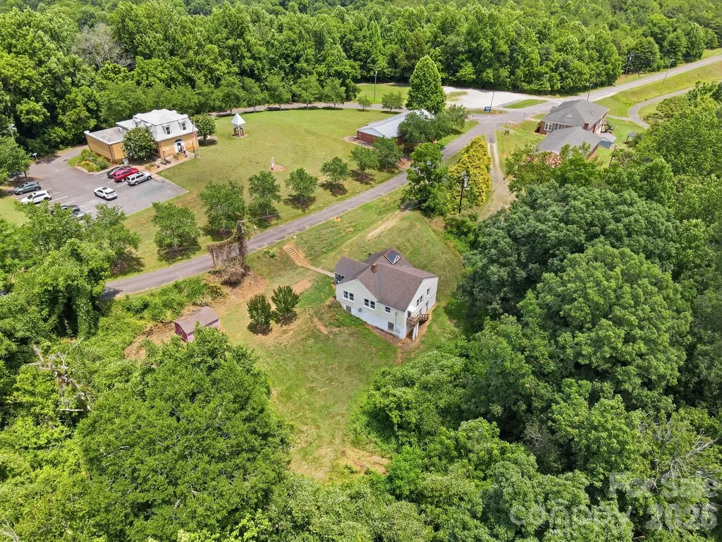 121 Piedmont Drive Lawndale NC 28090