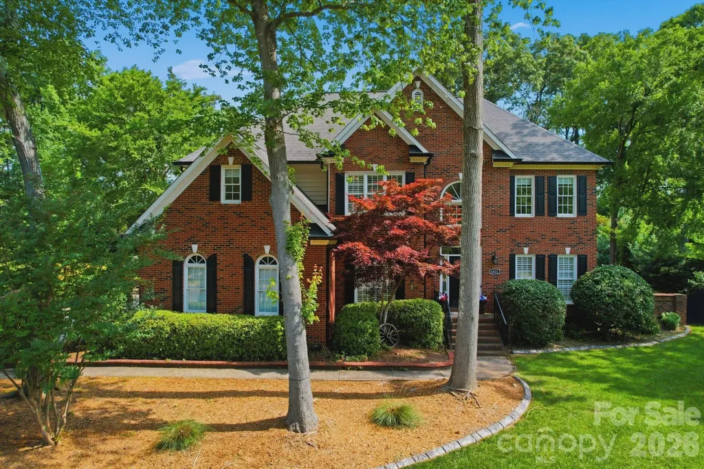 6821 Hollow Oak Drive Charlotte NC 28227