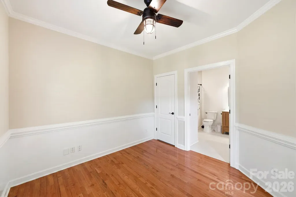 6821 Hollow Oak Drive Charlotte NC 28227