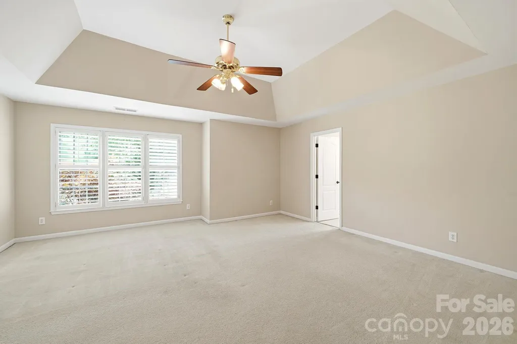 6821 Hollow Oak Drive Charlotte NC 28227
