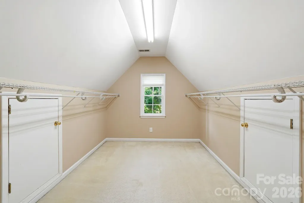 6821 Hollow Oak Drive Charlotte NC 28227