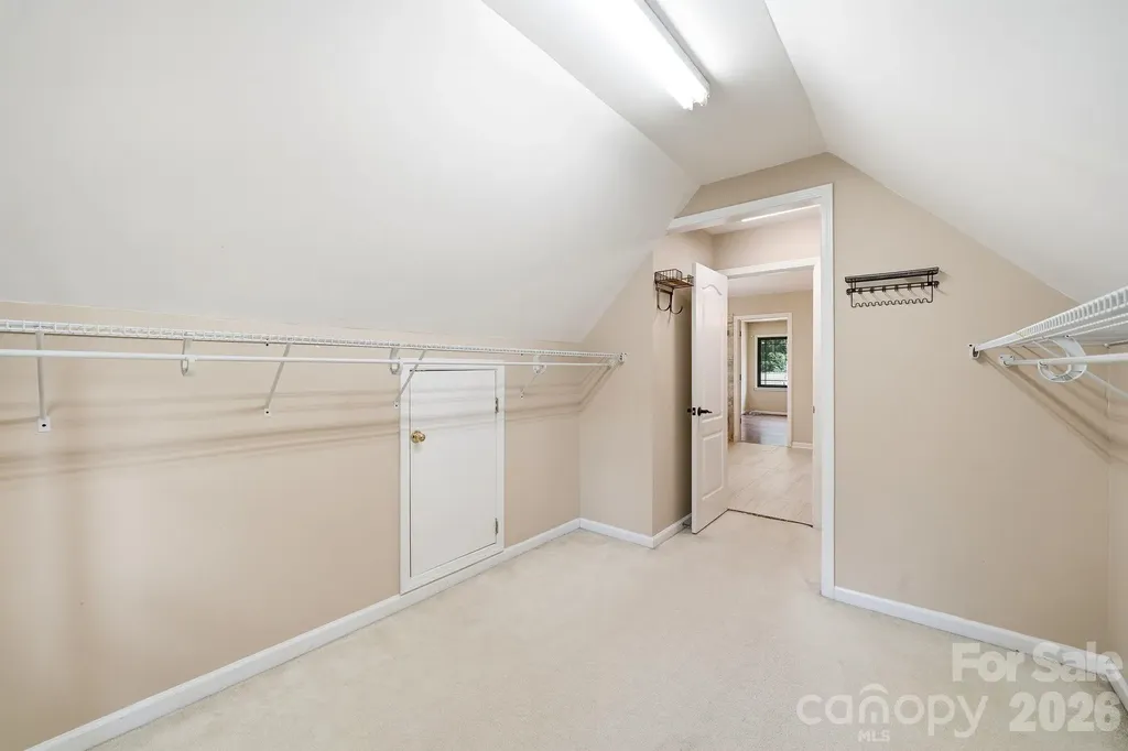 6821 Hollow Oak Drive Charlotte NC 28227