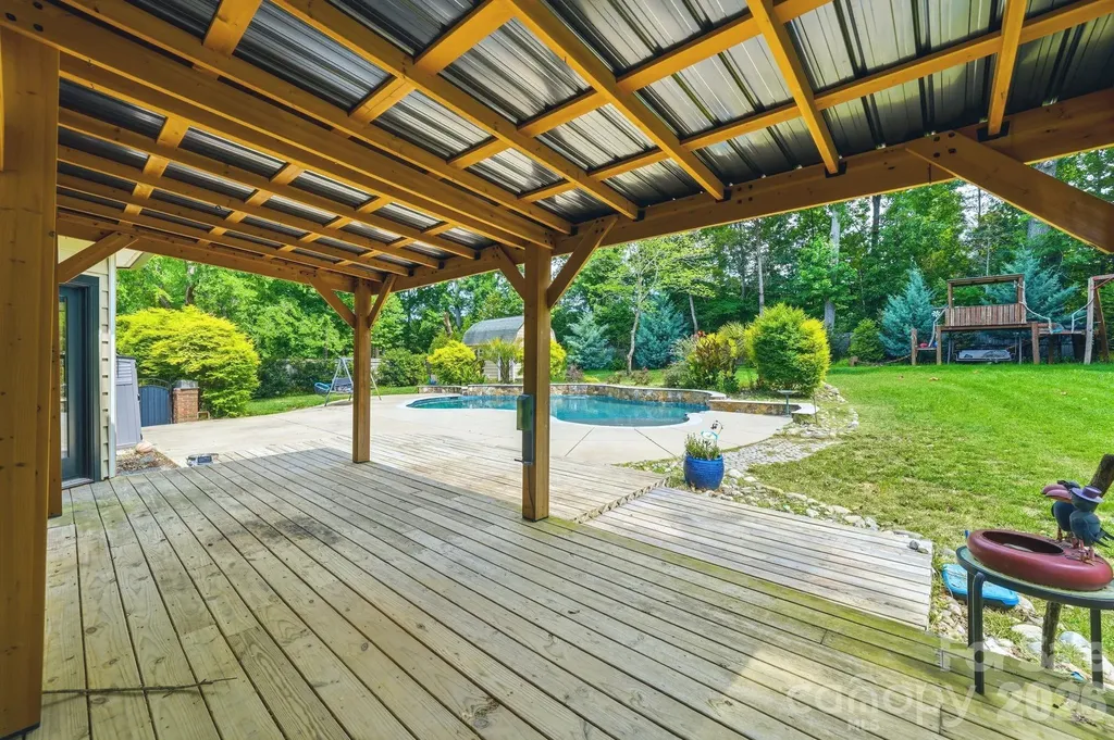 6821 Hollow Oak Drive Charlotte NC 28227