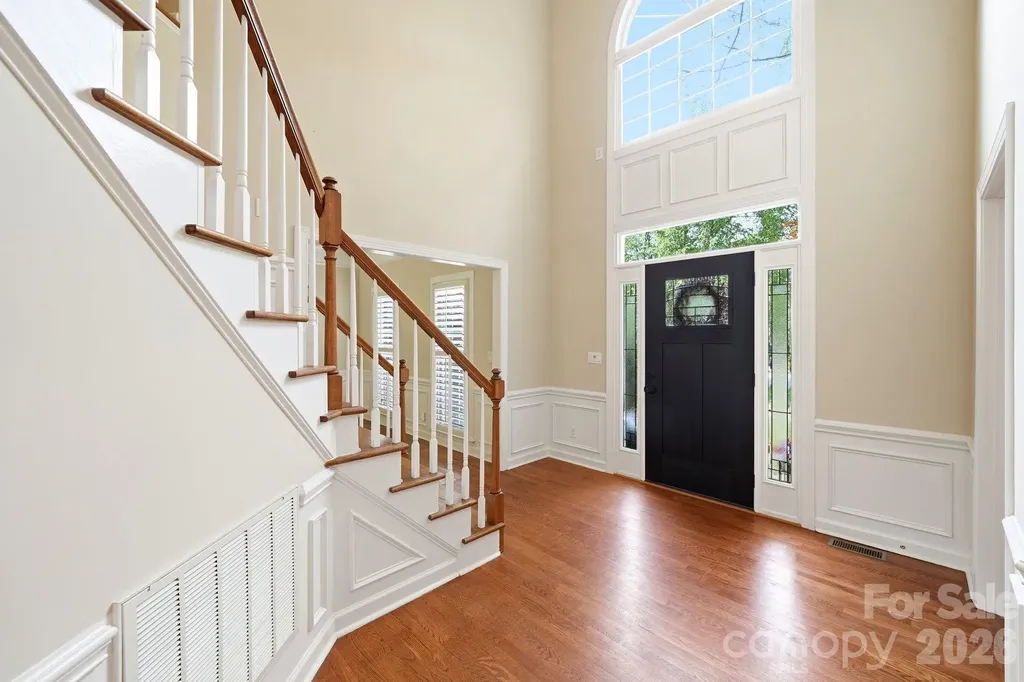 6821 Hollow Oak Drive Charlotte NC 28227