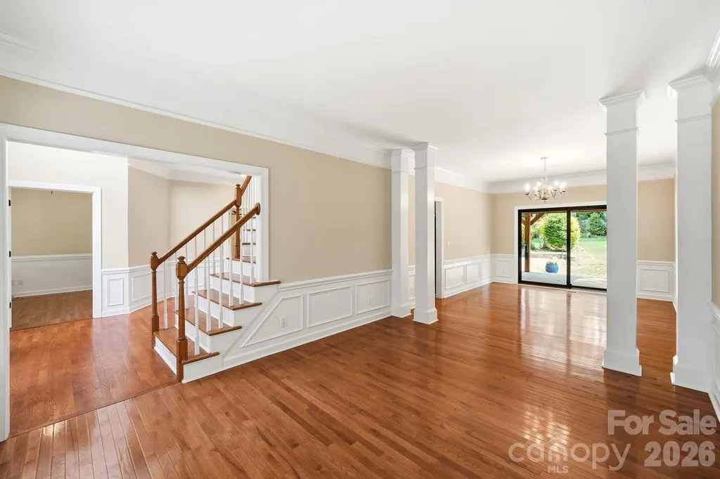 6821 Hollow Oak Drive Charlotte NC 28227