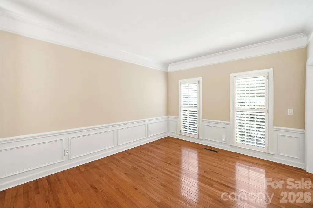 6821 Hollow Oak Drive Charlotte NC 28227