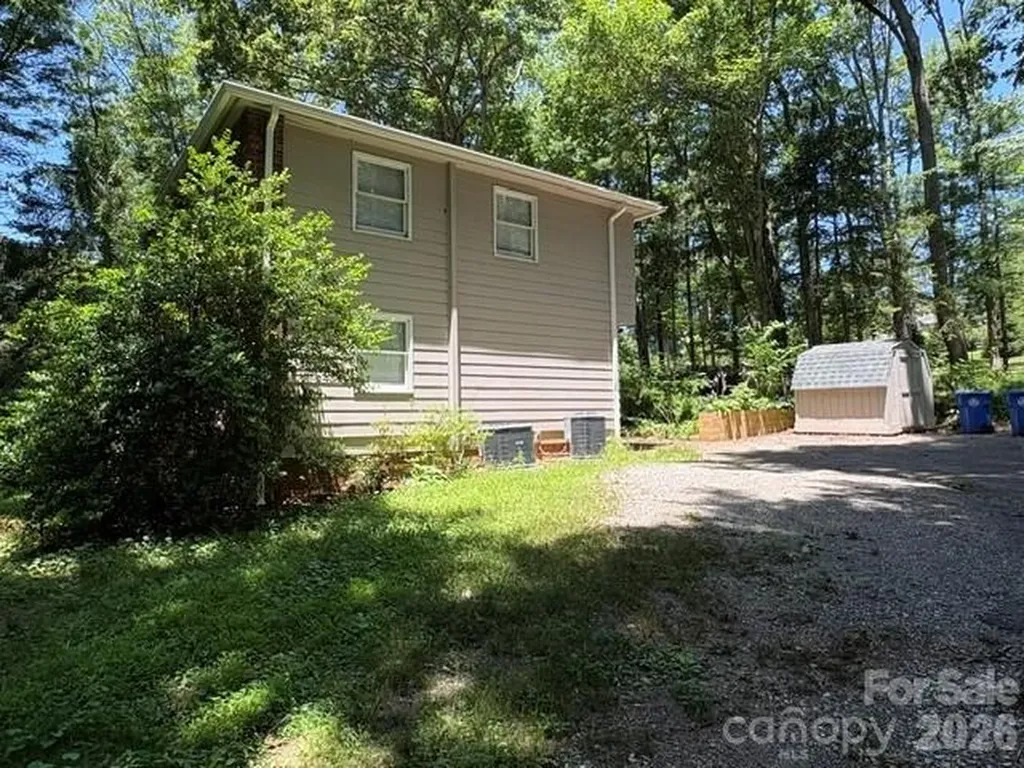 31 Spring Forest Circle Asheville NC 28803
