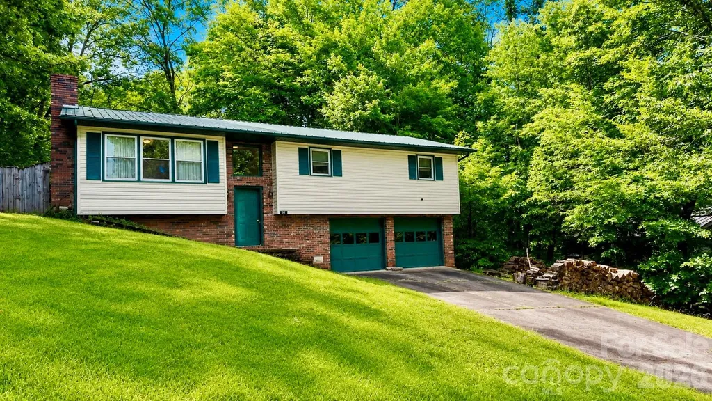 32 Swanns View Drive Marion NC 28752