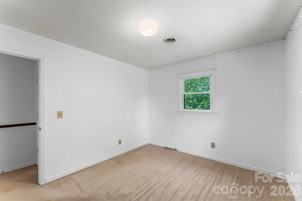 32 Swanns View Drive Marion NC 28752