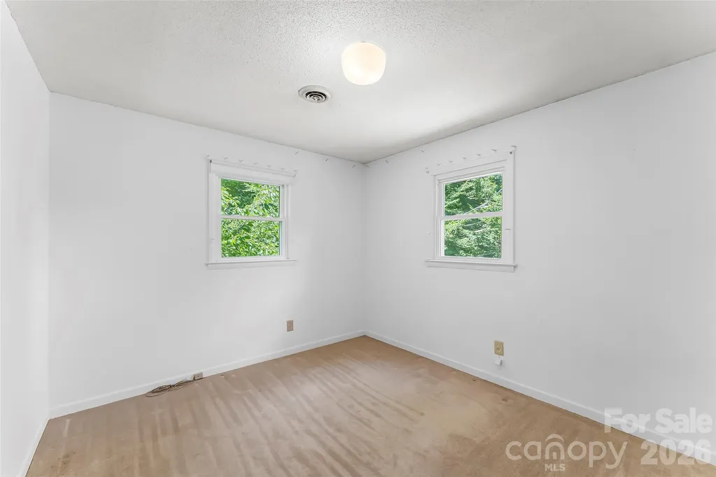 32 Swanns View Drive Marion NC 28752