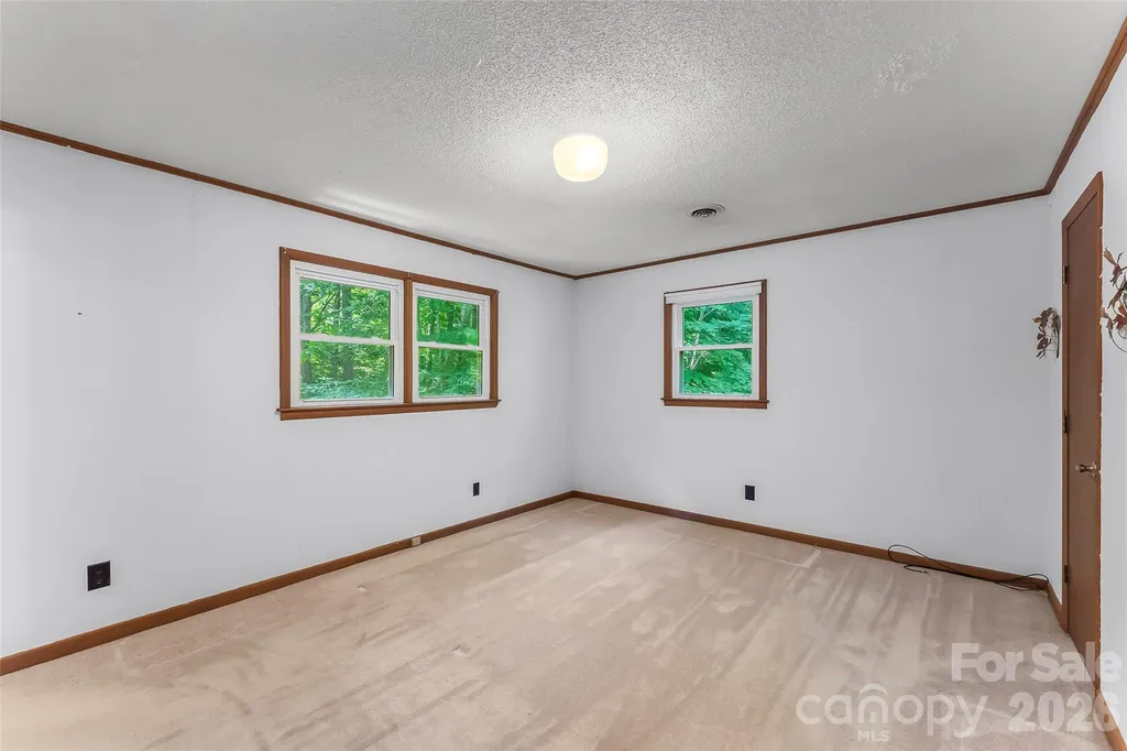 32 Swanns View Drive Marion NC 28752