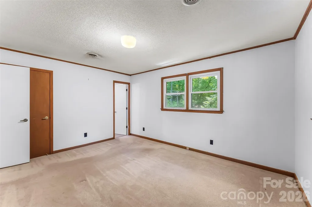 32 Swanns View Drive Marion NC 28752