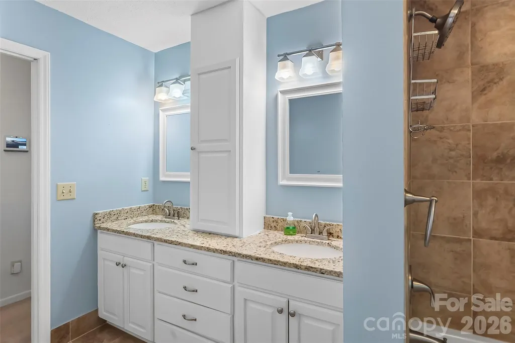 32 Swanns View Drive Marion NC 28752