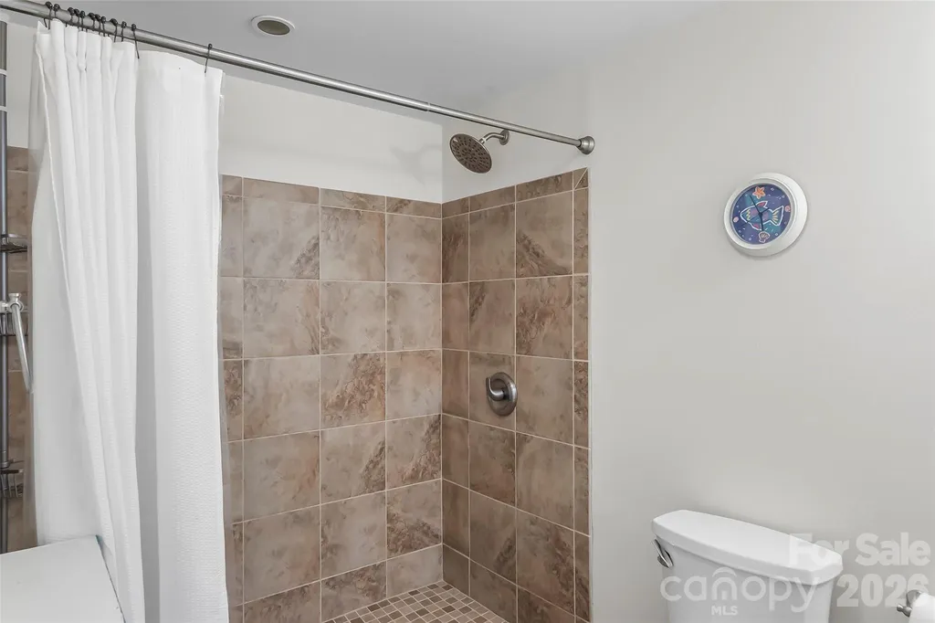 32 Swanns View Drive Marion NC 28752