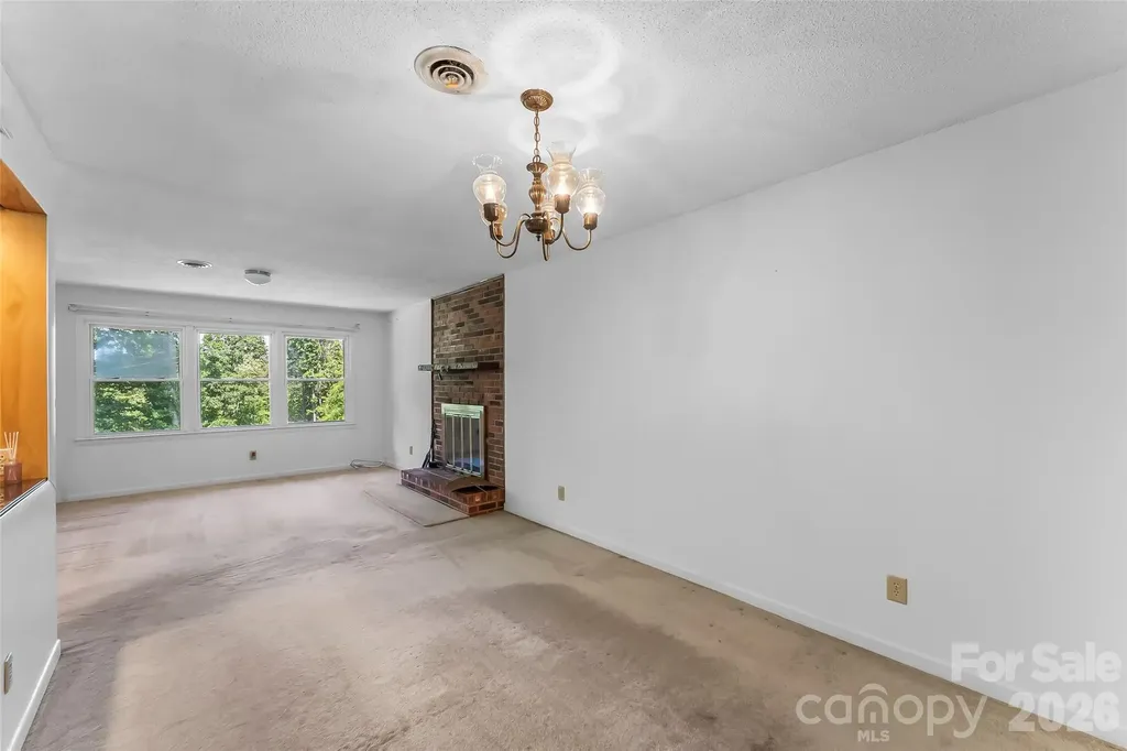 32 Swanns View Drive Marion NC 28752