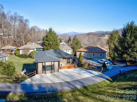 47 Winghaven Heights Waynesville NC 28786