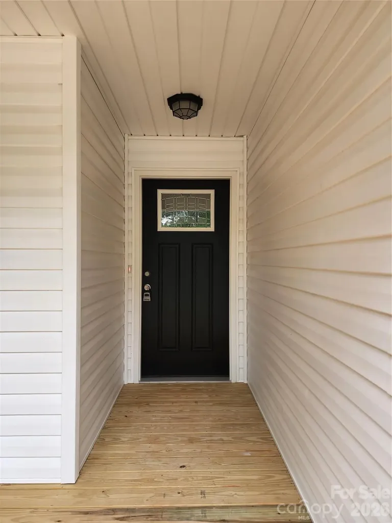 5900 Flamingo Drive Conover NC 28613