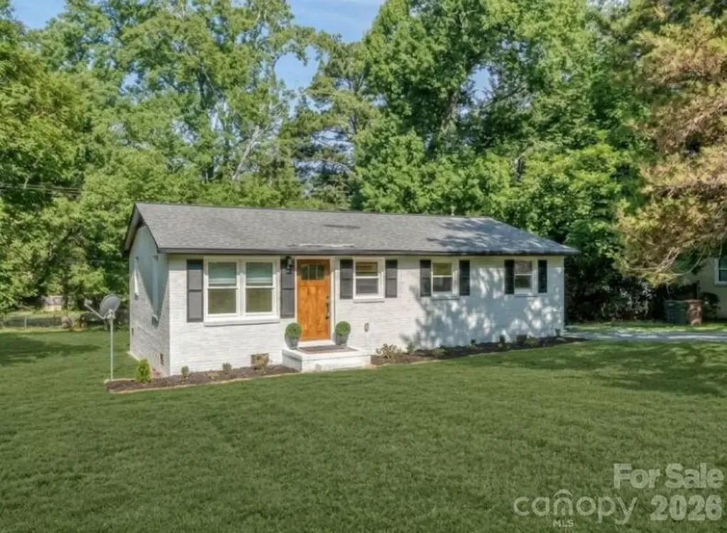 408 S Jackson Avenue Waxhaw NC 28173