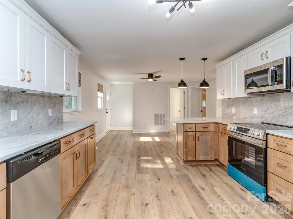 408 S Jackson Avenue Waxhaw NC 28173