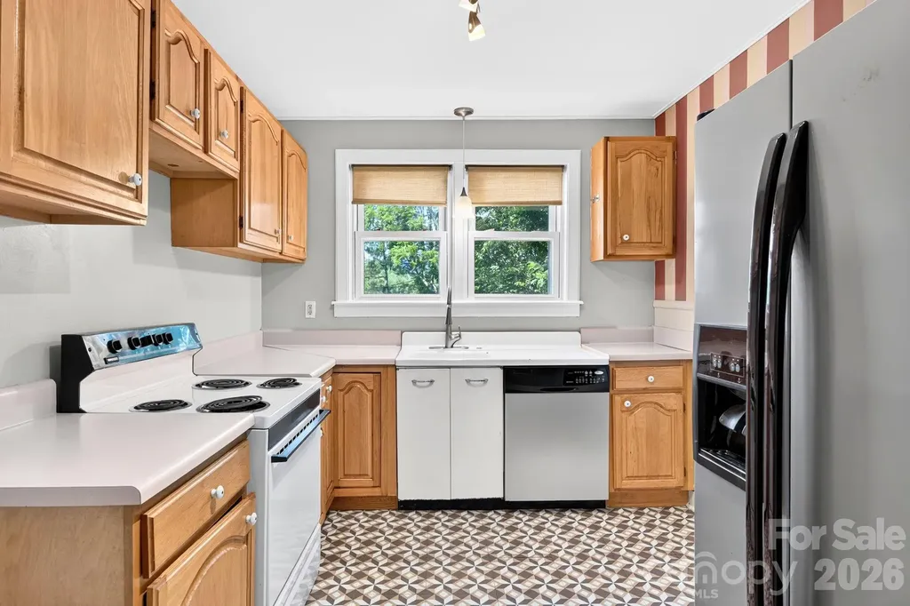 72 Ivanhoe Avenue Asheville NC 28806