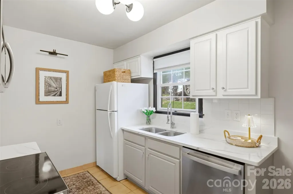 216 Wakefield Drive Charlotte NC 28209