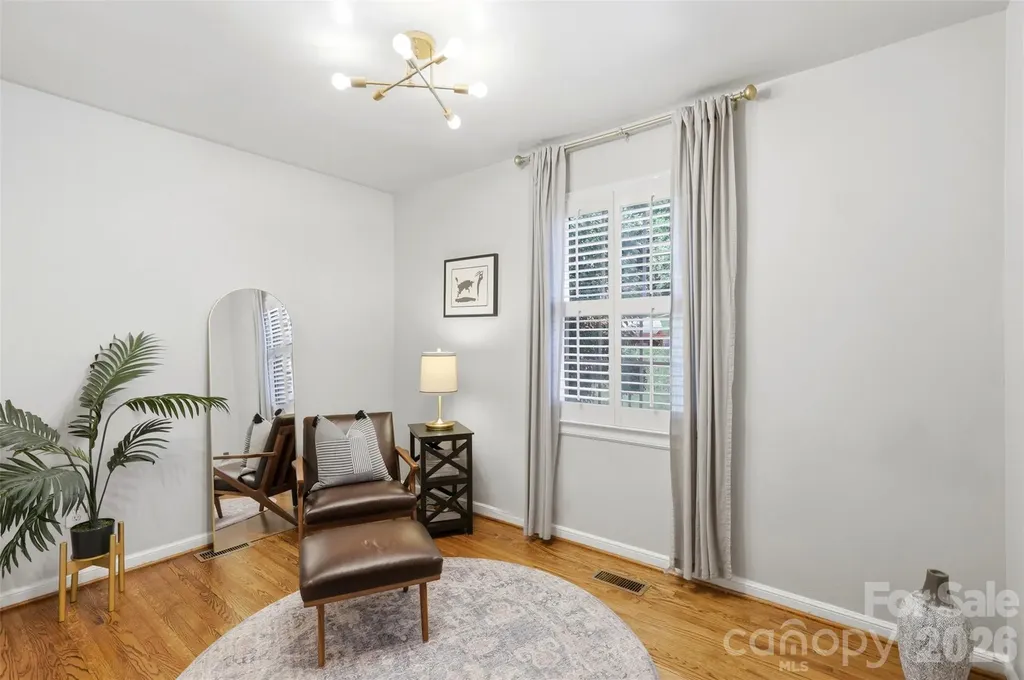 216 Wakefield Drive Charlotte NC 28209