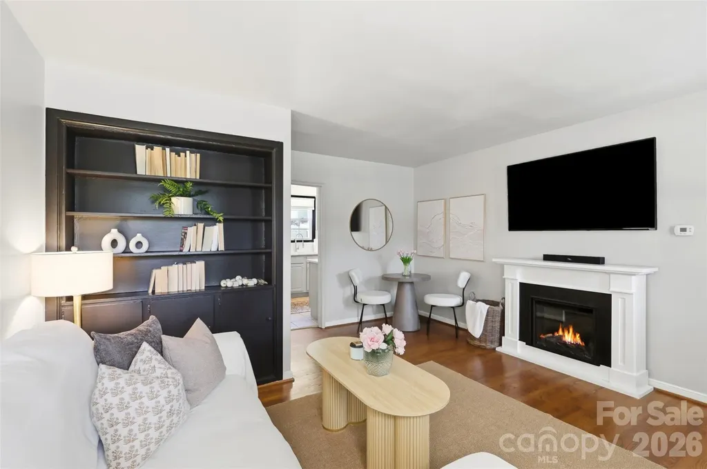 216 Wakefield Drive Charlotte NC 28209