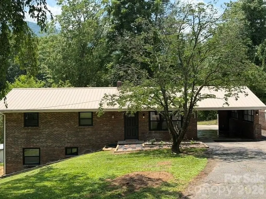 170 Clifton Avenue Bryson City NC 28713