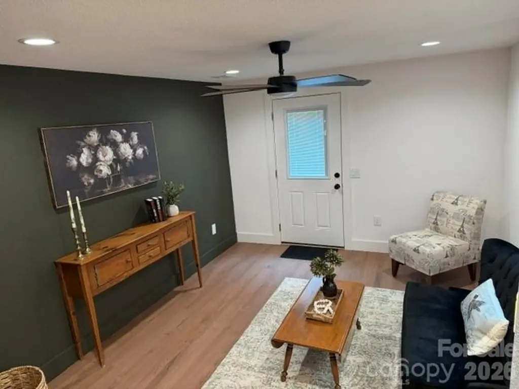 170 Clifton Avenue Bryson City NC 28713