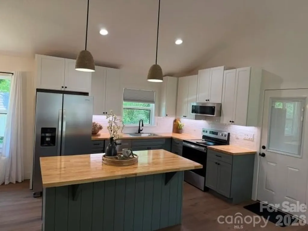 170 Clifton Avenue Bryson City NC 28713