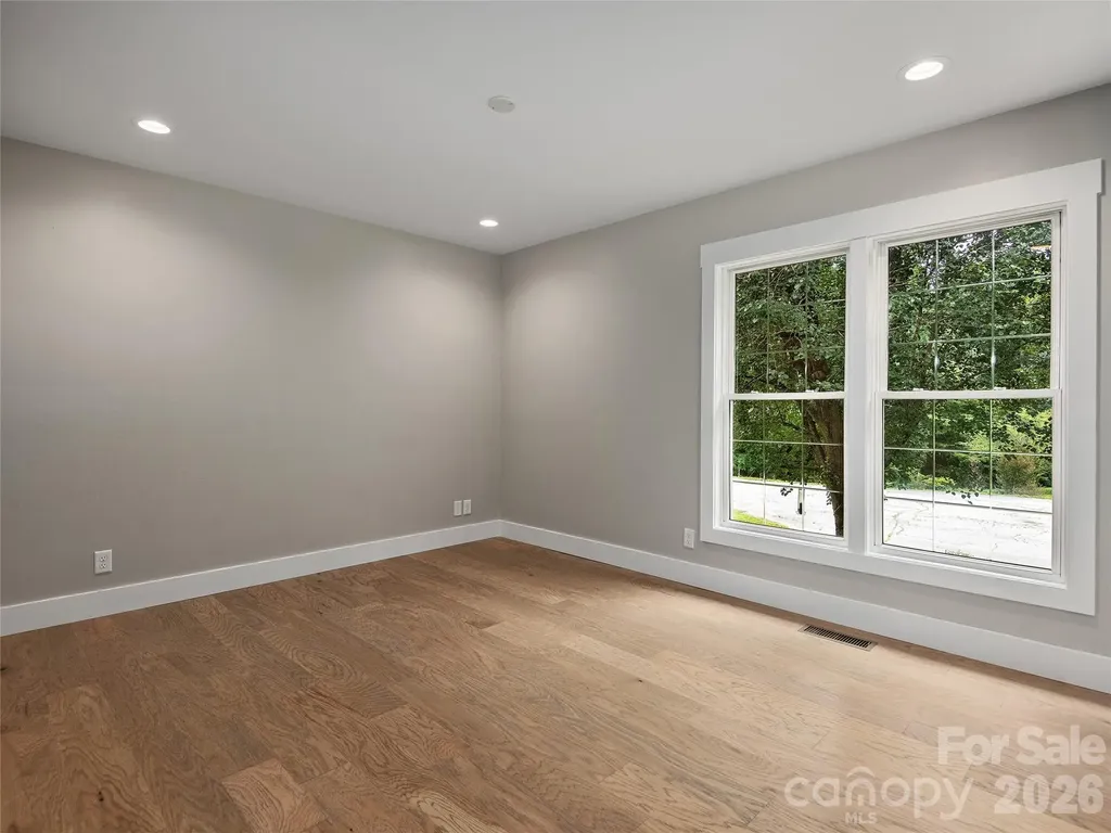104 Arrowood Lane Hendersonville NC 28791