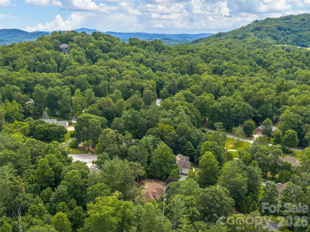 104 Arrowood Lane Hendersonville NC 28791