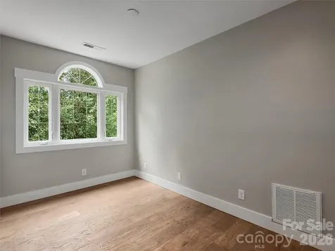 104 Arrowood Lane Hendersonville NC 28791