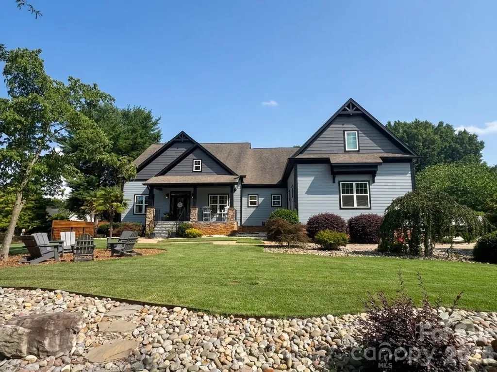 129 Aqua Drive Mooresville NC 28117