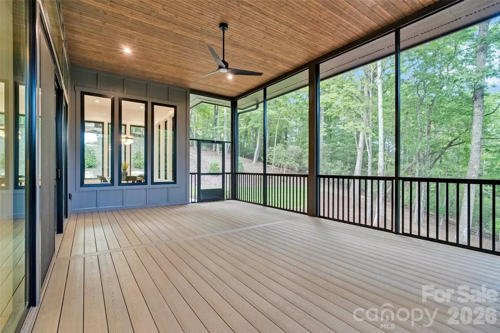 163 Stonefly Drive Horse Shoe NC 28742