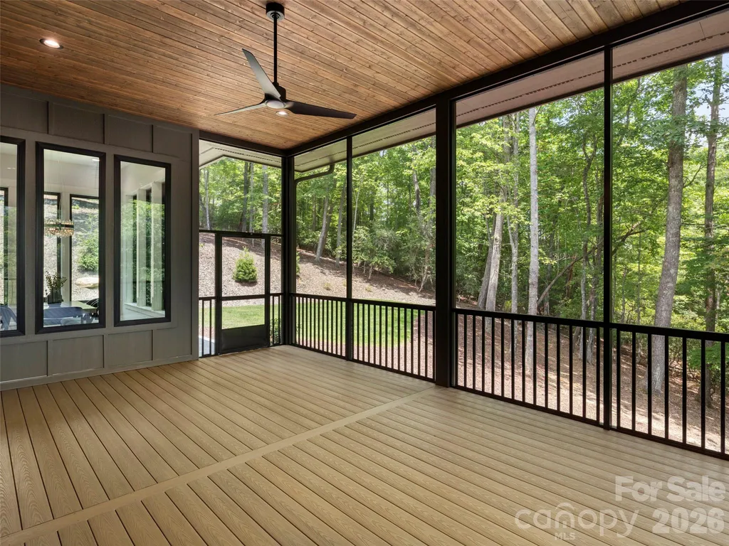 163 Stonefly Drive Horse Shoe NC 28742