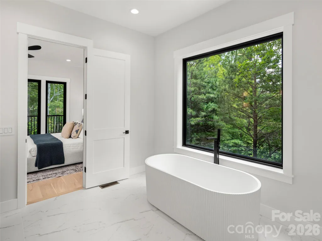 163 Stonefly Drive Horse Shoe NC 28742