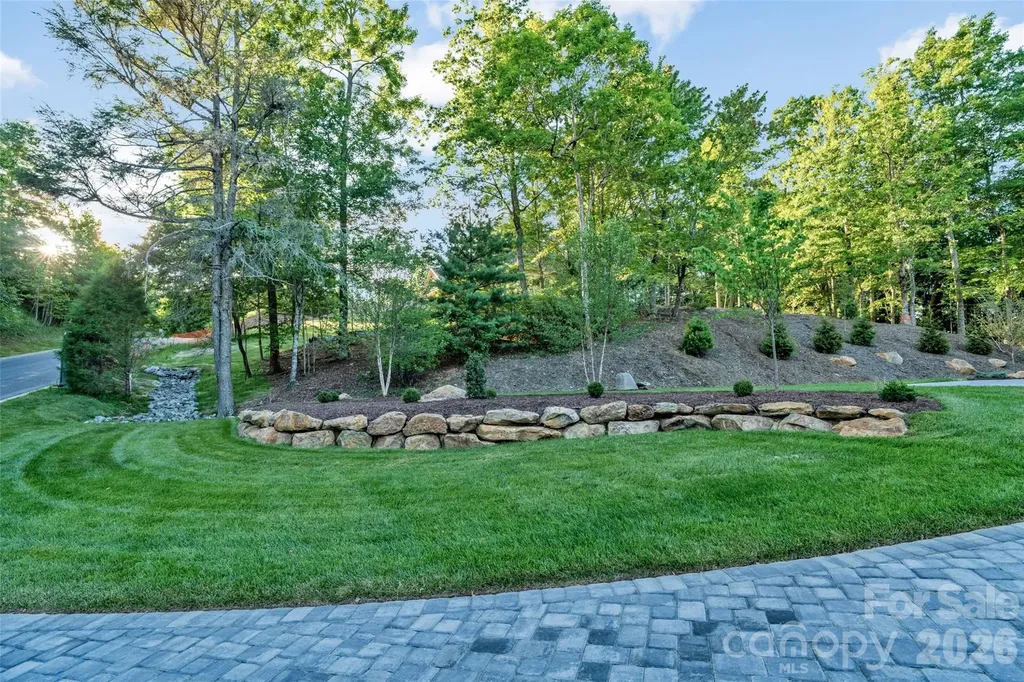 163 Stonefly Drive Horse Shoe NC 28742