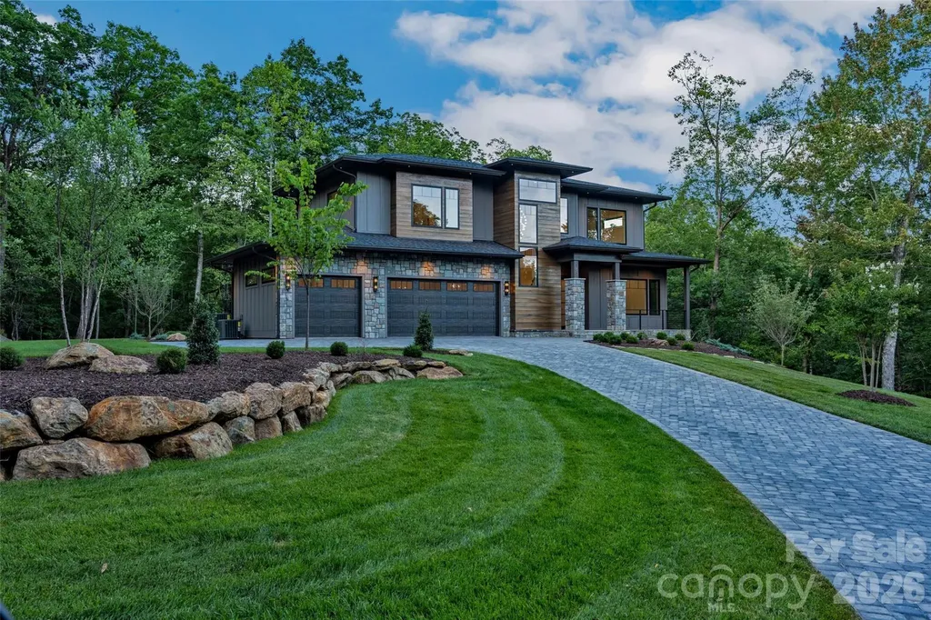 163 Stonefly Drive Horse Shoe NC 28742