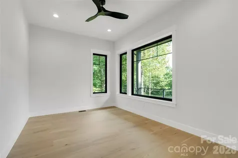 163 Stonefly Drive Horse Shoe NC 28742