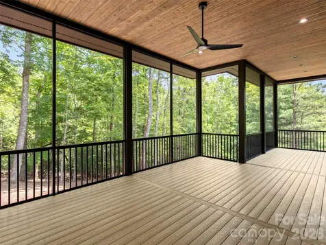 163 Stonefly Drive Horse Shoe NC 28742