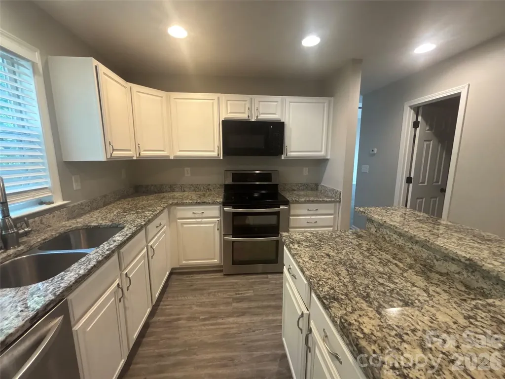 7413 Tupelo Lane Charlotte NC 28269