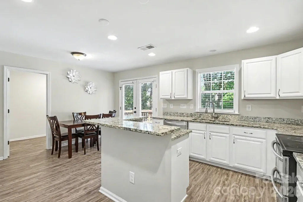 7413 Tupelo Lane Charlotte NC 28269