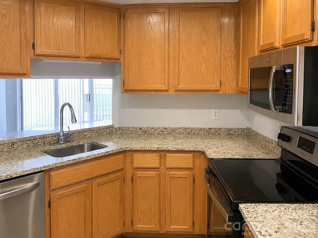 2557 Stockbridge Drive Charlotte NC 28210