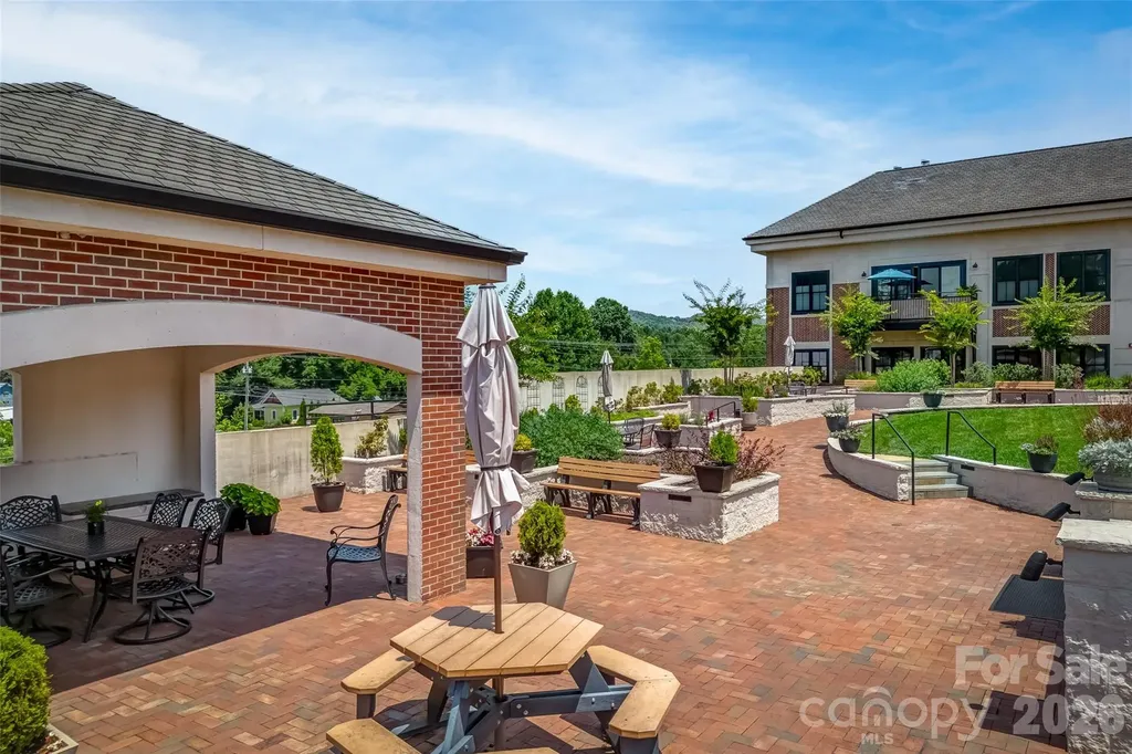 29 W French Broad Street Brevard NC 28712