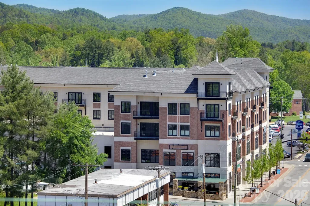 29 W French Broad Street Brevard NC 28712