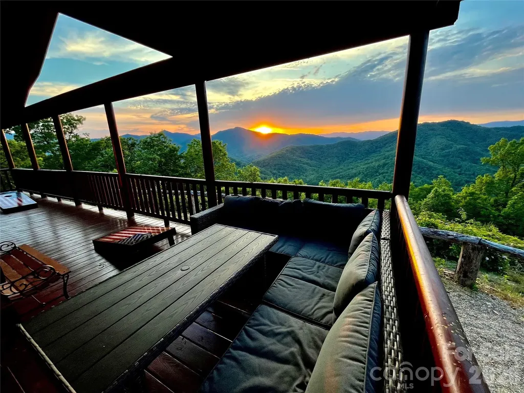 946, 140, 83 Honeysuckle Ridge Almond NC 28702