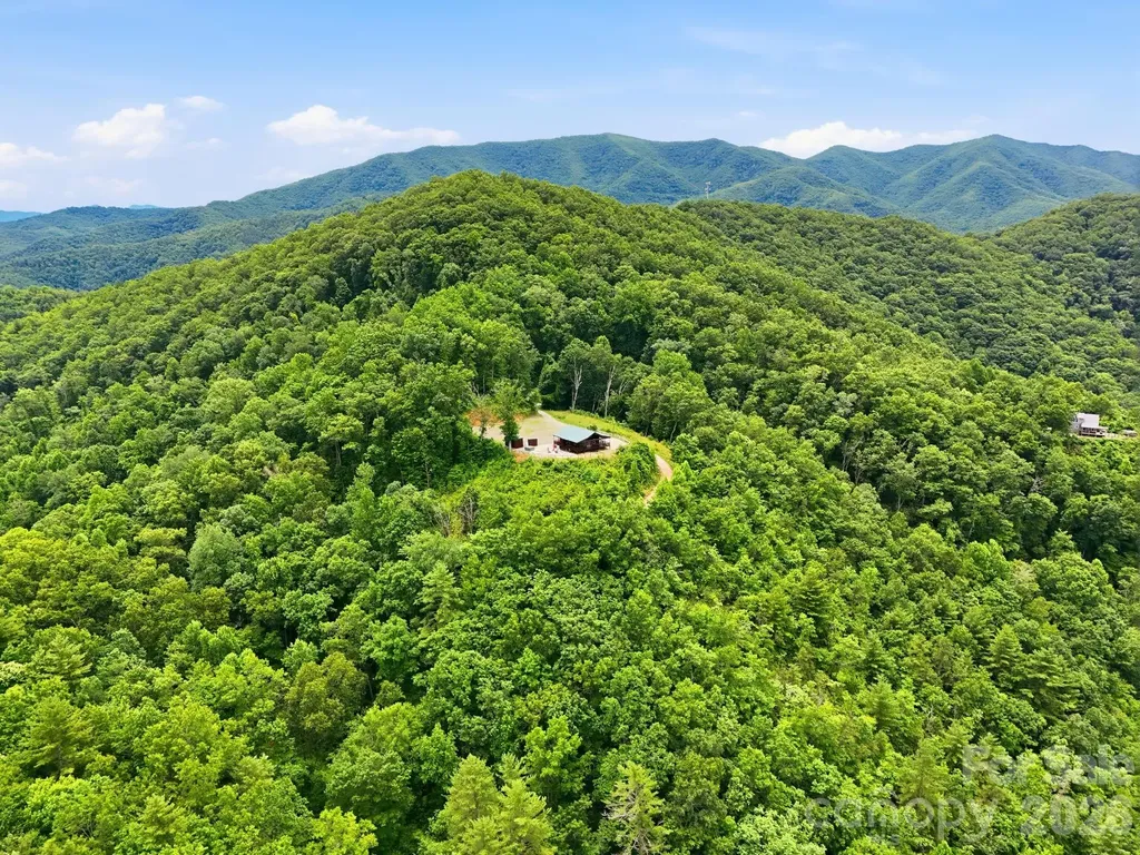 946, 140, 83 Honeysuckle Ridge Almond NC 28702